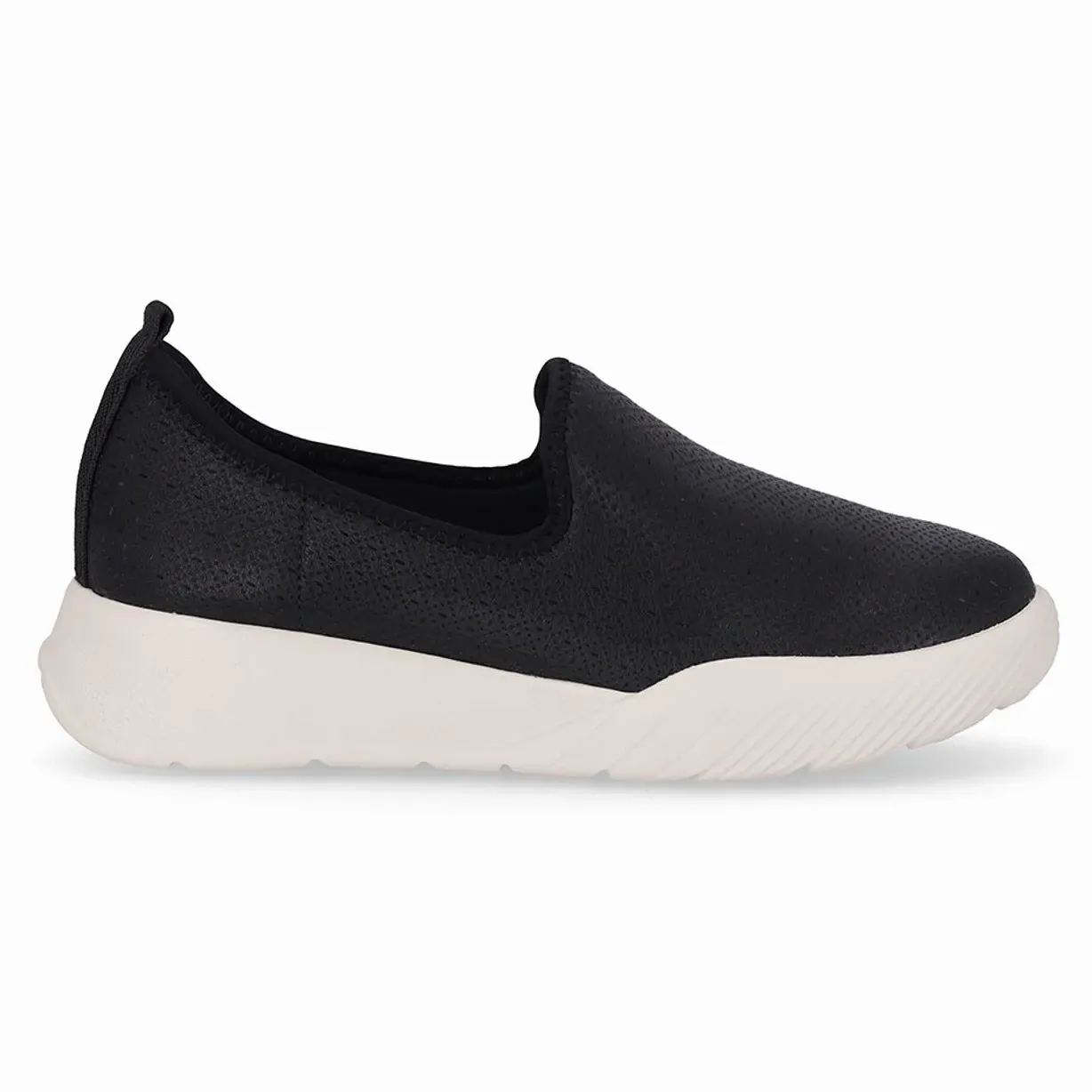 Tênis Piccadilly Casual feminino preto destacando o conforto e design moderno.